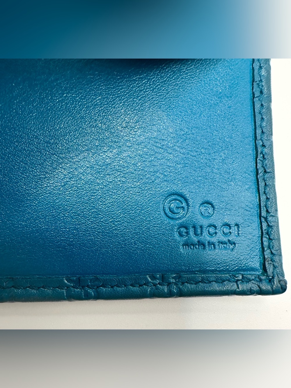 Gucci Teal/Turquoise Embossed GG Continental Wallet - Picture 4 of 13